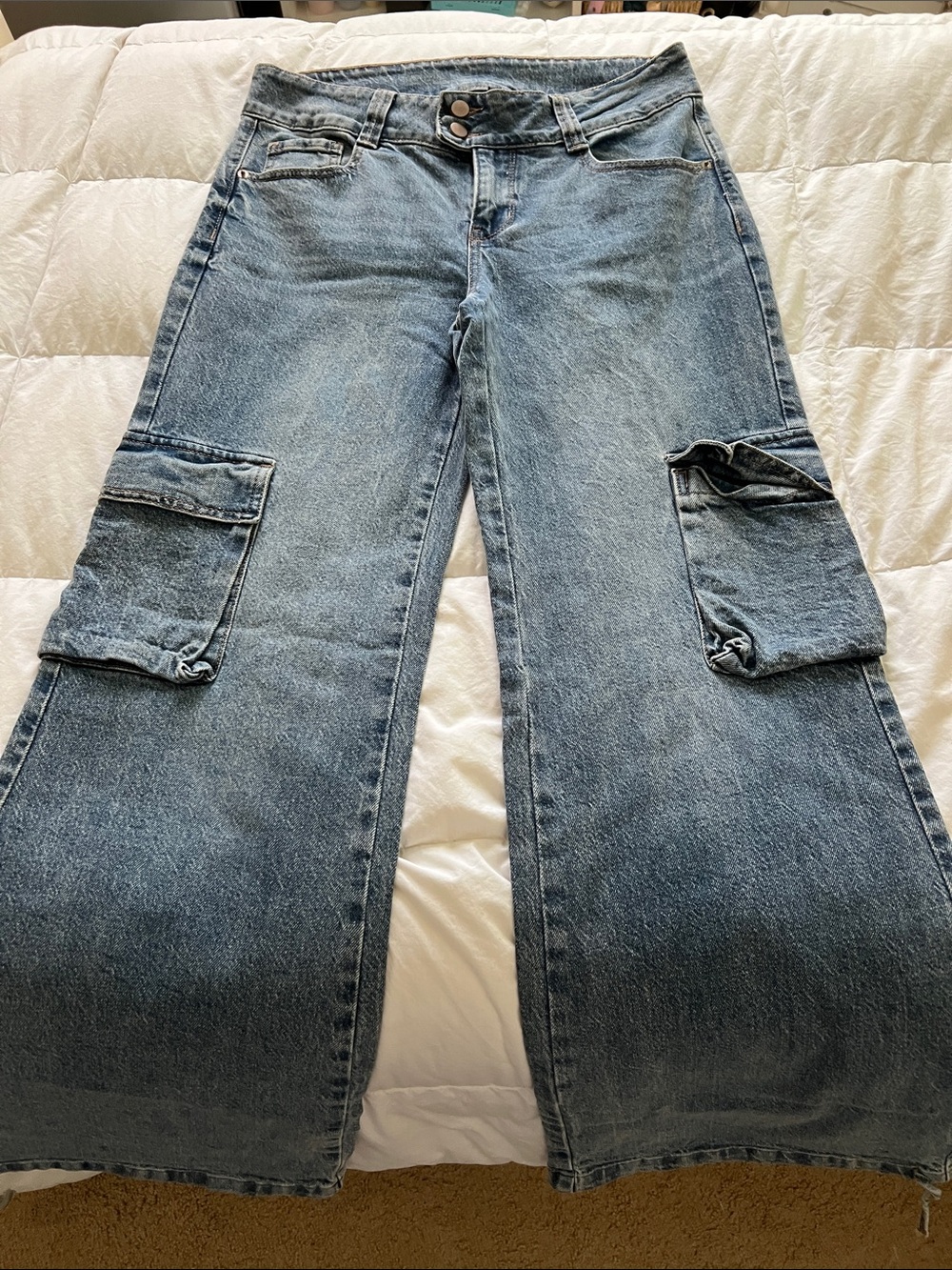 NWT Windsor Women’s Light Blue Bootcut Cargo Jeans